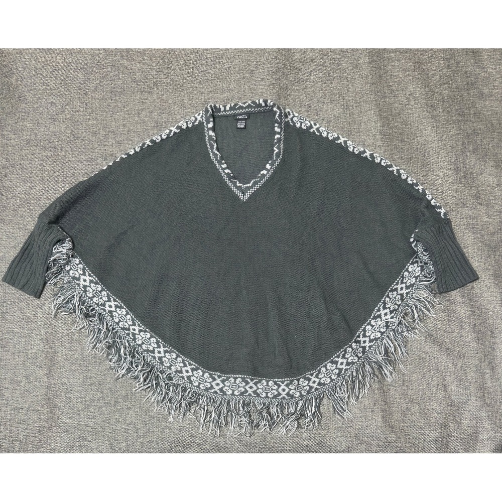 rue21 Womens OS Poncho Sweater Gray Fair Isle Fringe V-Neck Knit